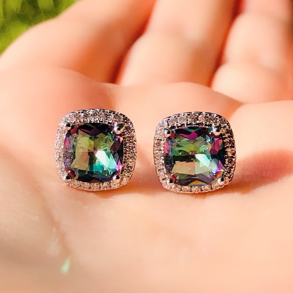 Jewelry - NWOT mystic topaz  sterling silver earrings